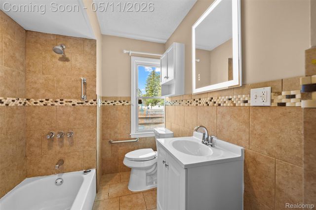 19422 Garfield, Redford Charter Township, MI 48240