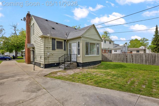 19422 Garfield, Redford Charter Township, MI 48240