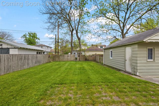 19422 Garfield, Redford Charter Township, MI 48240