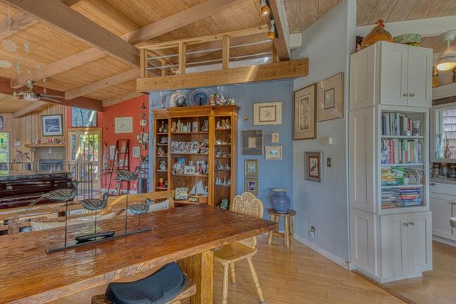 100 Carol Way, Aptos, CA 95003