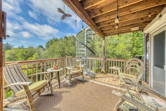 100 Carol Way, Aptos, CA 95003