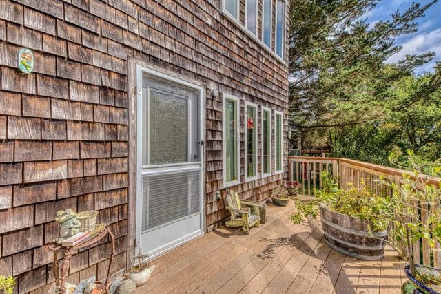 100 Carol Way, Aptos, CA 95003