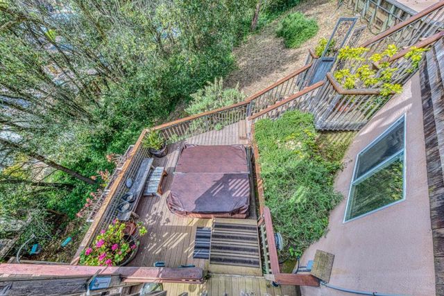 100 Carol Way, Aptos, CA 95003