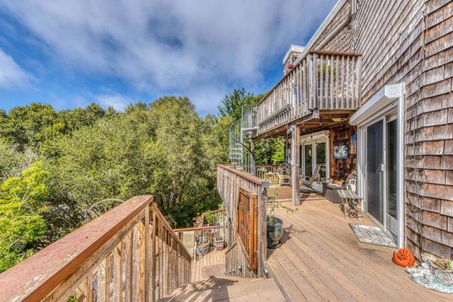 100 Carol Way, Aptos, CA 95003