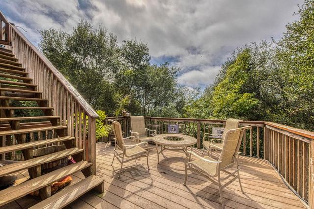 100 Carol Way, Aptos, CA 95003