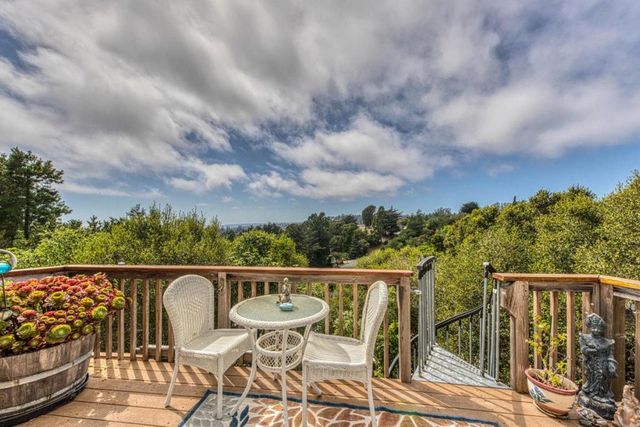 100 Carol Way, Aptos, CA 95003