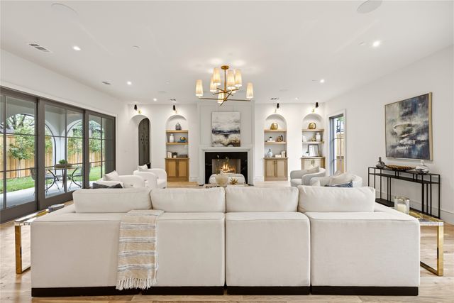 4021 Southwestern Boulevard, University Park, TX 75225