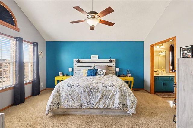 5217 NE Holiday Drive, Lee's Summit, MO 64064