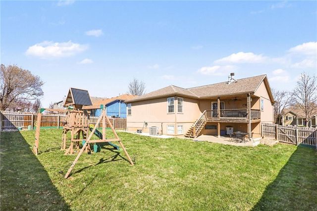 5217 NE Holiday Drive, Lee's Summit, MO 64064