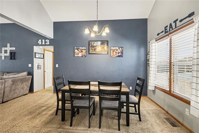 5217 NE Holiday Drive, Lee's Summit, MO 64064