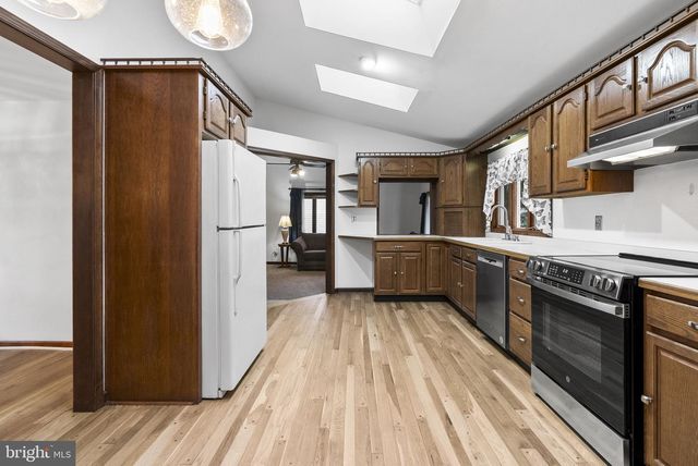 165 CLOVER CIR, Southampton, PA 18966