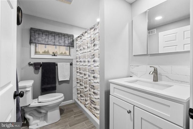 165 CLOVER CIR, Southampton, PA 18966