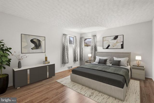 165 CLOVER CIR, Southampton, PA 18966