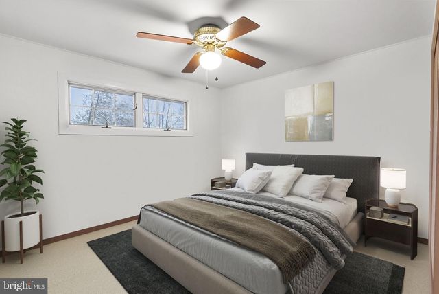 165 CLOVER CIR, Southampton, PA 18966