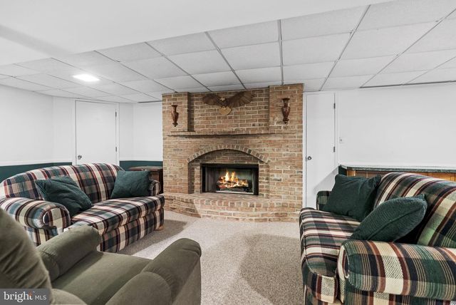 165 CLOVER CIR, Southampton, PA 18966