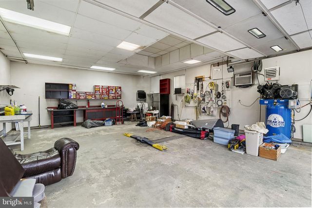 165 CLOVER CIR, Southampton, PA 18966