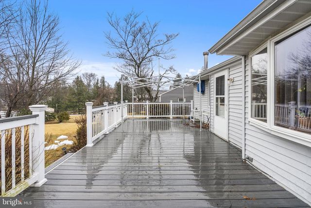 165 CLOVER CIR, Southampton, PA 18966