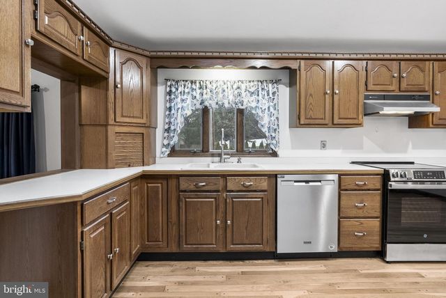 165 CLOVER CIR, Southampton, PA 18966