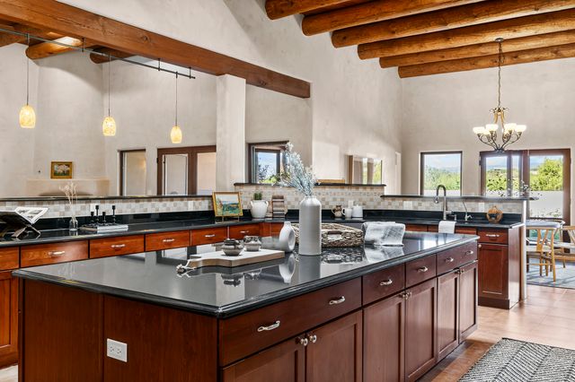 9B Paseo Del Pajaro, Santa Fe, NM 87506