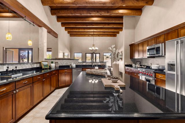 9B Paseo Del Pajaro, Santa Fe, NM 87506
