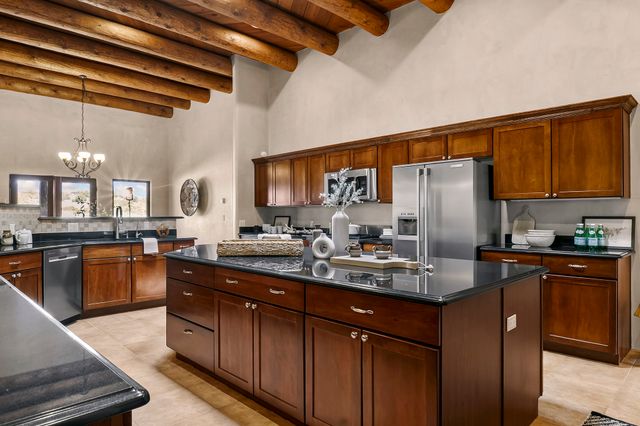 9B Paseo Del Pajaro, Santa Fe, NM 87506