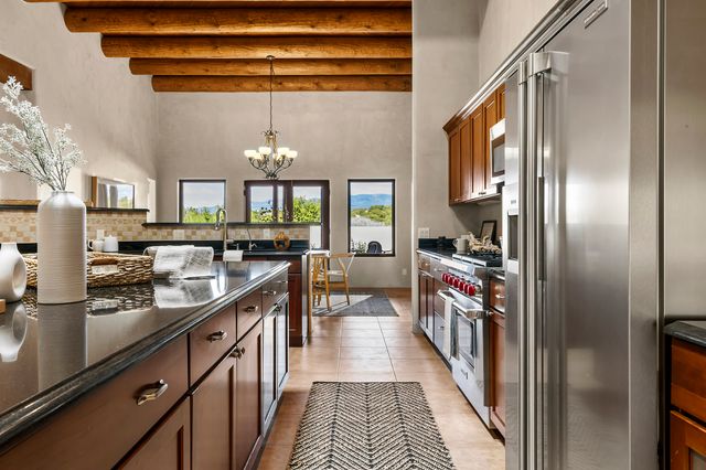 9B Paseo Del Pajaro, Santa Fe, NM 87506