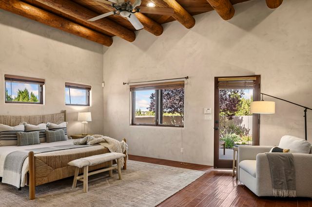 9B Paseo Del Pajaro, Santa Fe, NM 87506