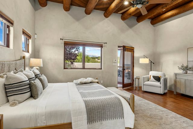 9B Paseo Del Pajaro, Santa Fe, NM 87506