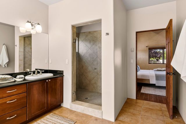 9B Paseo Del Pajaro, Santa Fe, NM 87506