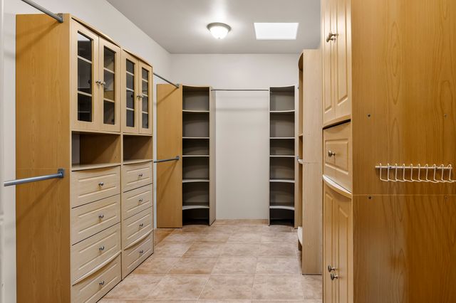 9B Paseo Del Pajaro, Santa Fe, NM 87506