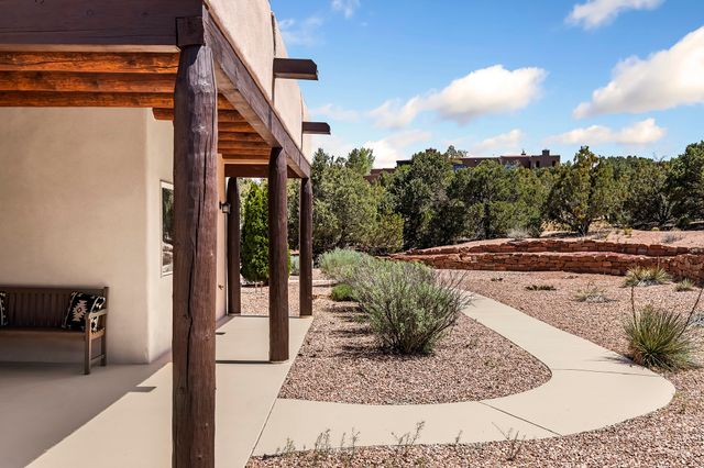 9B Paseo Del Pajaro, Santa Fe, NM 87506