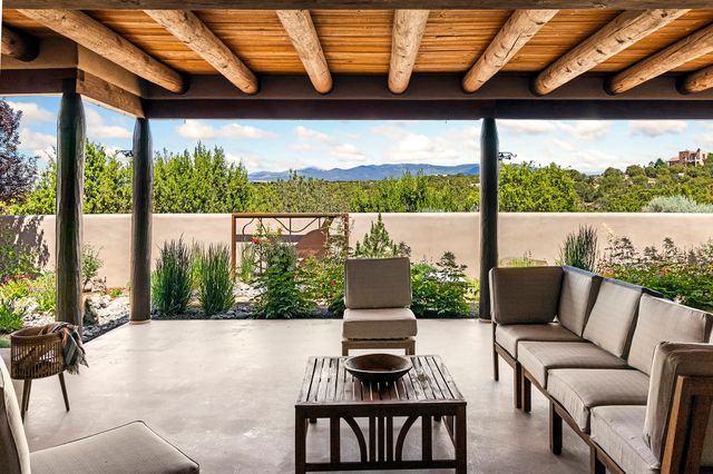 9B Paseo Del Pajaro, Santa Fe, NM 87506