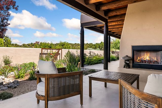 9B Paseo Del Pajaro, Santa Fe, NM 87506