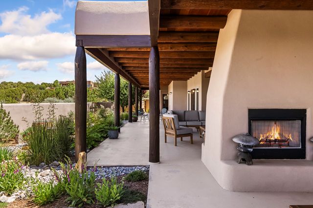 9B Paseo Del Pajaro, Santa Fe, NM 87506