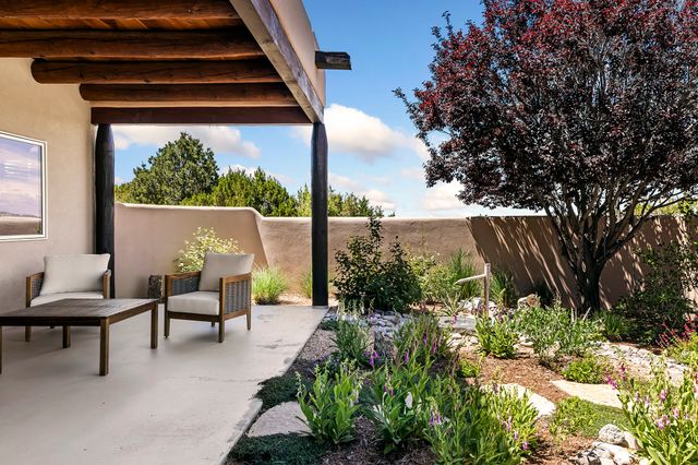 9B Paseo Del Pajaro, Santa Fe, NM 87506