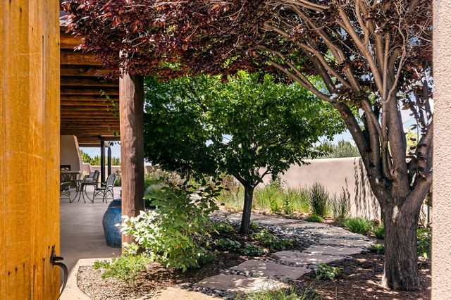 9B Paseo Del Pajaro, Santa Fe, NM 87506