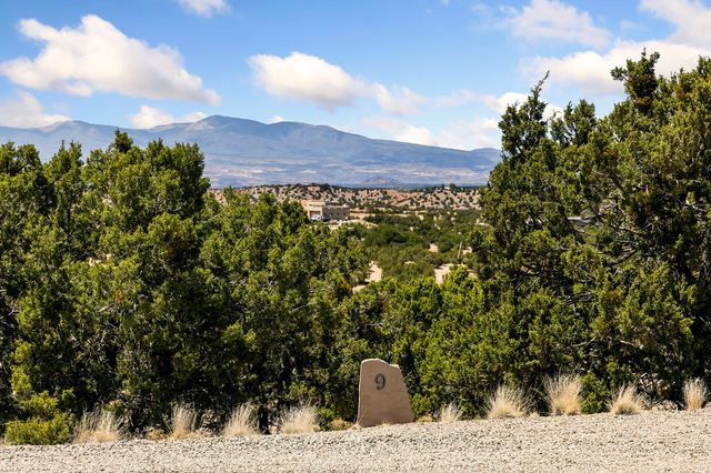 9B Paseo Del Pajaro, Santa Fe, NM 87506