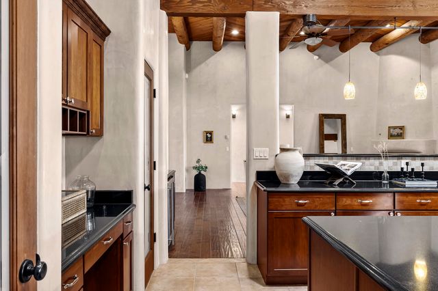 9B Paseo Del Pajaro, Santa Fe, NM 87506