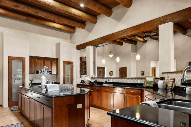 9B Paseo Del Pajaro, Santa Fe, NM 87506