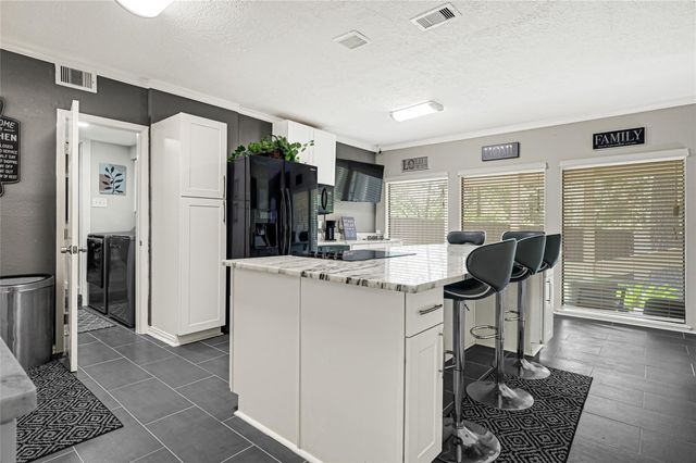 111 Springs Edge Drive, Conroe, TX 77356