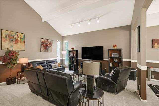 111 Springs Edge Drive, Conroe, TX 77356