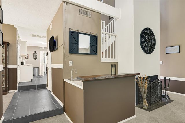 111 Springs Edge Drive, Conroe, TX 77356