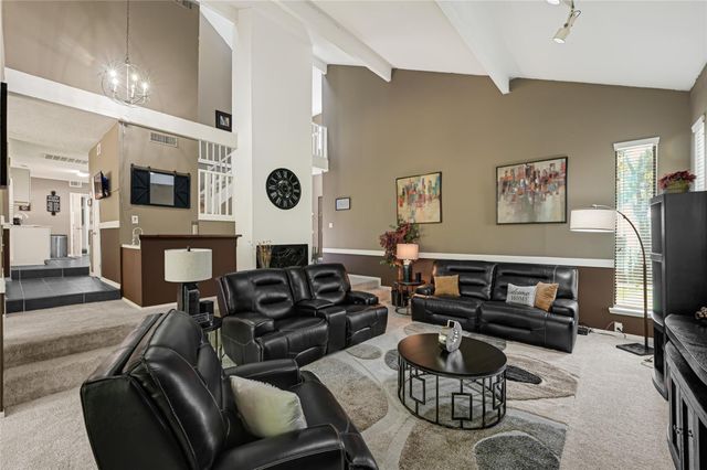 111 Springs Edge Drive, Conroe, TX 77356