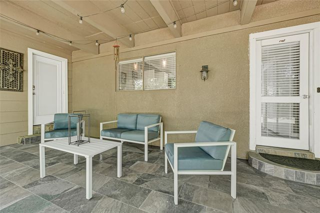 111 Springs Edge Drive, Conroe, TX 77356