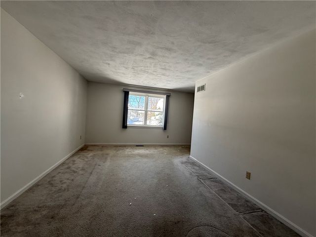 351 New London Avenue 302, Warwick, RI 02886