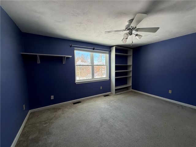 351 New London Avenue 302, Warwick, RI 02886