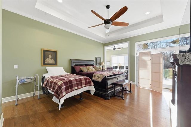 900 Oakmont Drive, Lansing, KS 66043