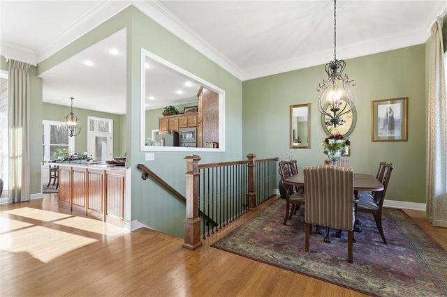 900 Oakmont Drive, Lansing, KS 66043