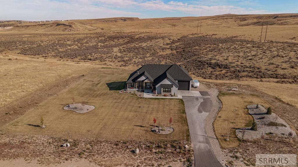 10423 S Henry Creek Road, Idaho Falls, ID 83406