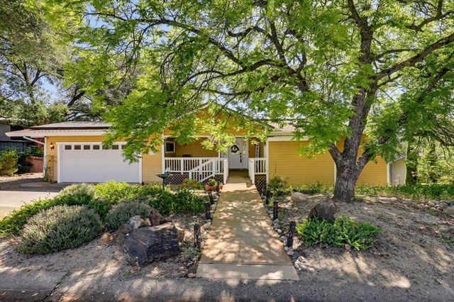 2383 Pinon Rd, Rescue, CA 95672